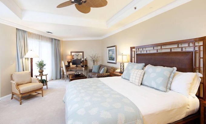 Seven Mile Beach Condo | Resort Ocean View Apartment steps away from 7 Mile Beach at The Ritz-Carlton