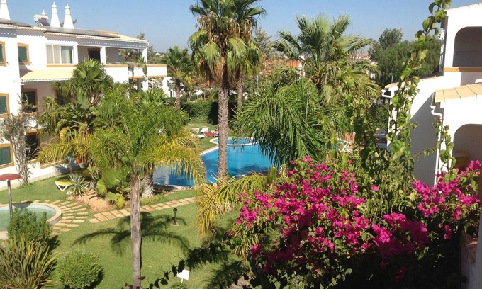 Ferreiras Apartment | Resort Solcosta - STUDIO apartment, pool, A/C, Wi-Fi, Gym, close to restaurants