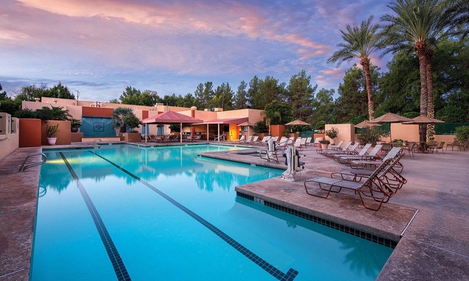 Paradise Valley Village Hotel | Resort Suite - Beautiful 1 Bedroom Suite With Kitchenette