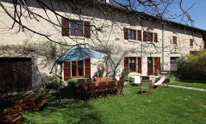Le Monastier-sur-Gazeille Cottage | Restored farmhouse with enclosed garden and terrace, near Puy en Velay