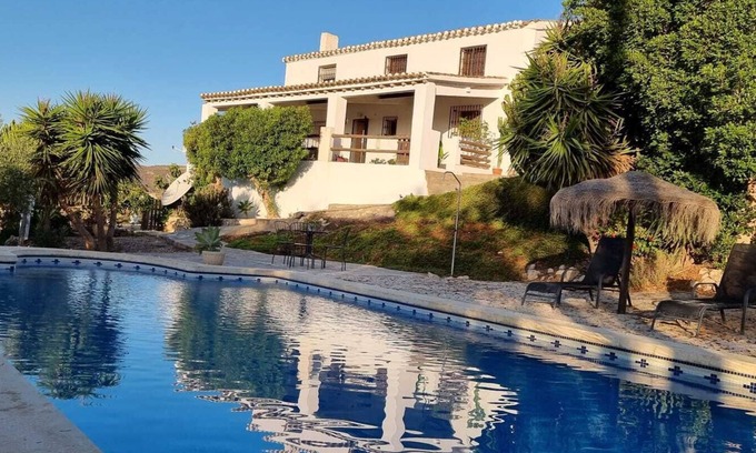 Los Alias Villa | Restored miller's house, private pool and gardens, very quiet, pets