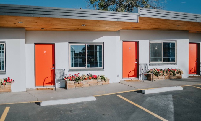 Bozeman Hotel | Retro Motel in Bozeman Montana
