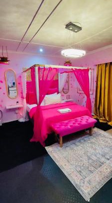 Maseru Apartment | RETZ Pink Barbie Dream House 2BDRM FREE WIFI, 3 Minutes Maseru Border