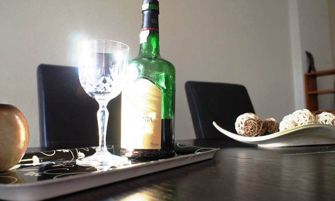 Vila Nova de Gaia Apartment | . Rev Central-view Douro - 2 car garage