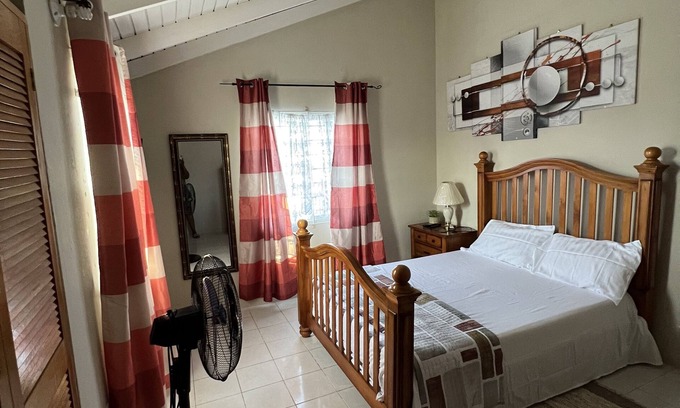 Rhyne Park Village Apartment | Rhyne Park Inn: 2 Bed Self Contained Apartment with Partly AC and WiFI