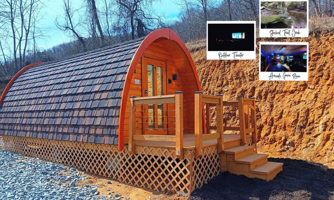 Wilson Creek Cabin | Ridgetop Retreat Cabin at Highland Hideaways - Arcade & Drive-in Theater