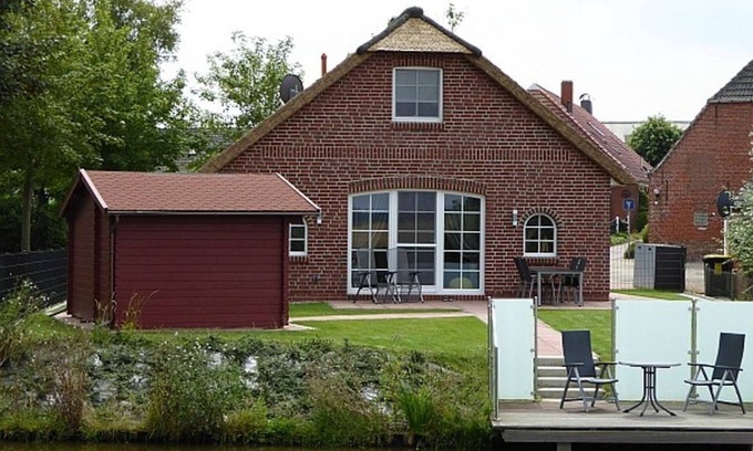 Eilsum House | Riedhaus am Siel - 100sqm vacation home for 6 pers. + dog with fireplace, heat cabin &