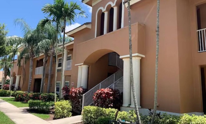 Port Saint Lucie Apartment | Right Direction Rentals Studio Villa 9113
