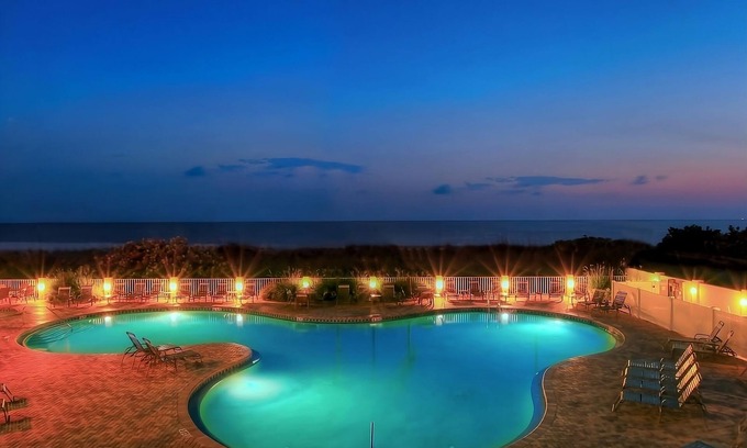 Treasure Island Hotel | Right On The Beach! 4 Serene Units, Pool & Hot Tub, Beach Bar, Free Parking
