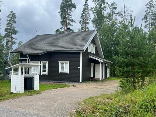 Muurame House | Riihipeikko Jyväskylän läheisyydessä Muuramen Riihivuoressa