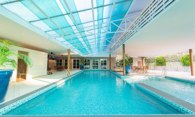 Mueang Samut Prakan District Hotel | Rimkhobfa Urban Resort