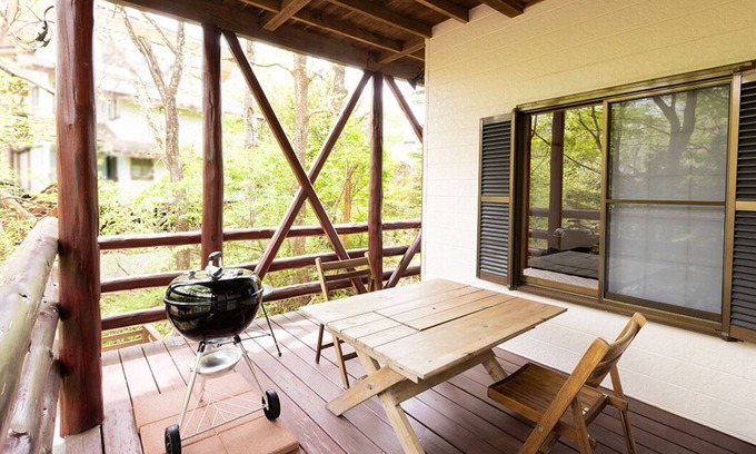 Tsumagoi House | rinne 2nd living Kitakaruizawa Garden