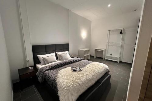 Charleroi Apartment | Rive Gauche B centre - gare - aéroport