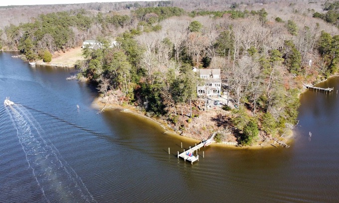 Lancaster House | River Retreat, Slice of Heaven, Tranquility, Fishing, Kayak, Crabbing, 4BR, Pet