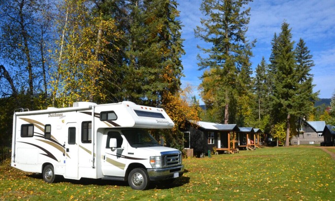 Clearwater House | River's Edge Retreat | RV Site 1- Full Service