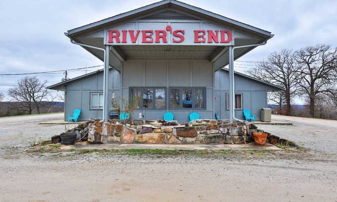 Warsaw Hotel | Rivers End Motel and RV Park