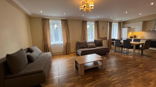 Maskavas Forstate Apartment | Riverside Embassy apartment Huge with free parking