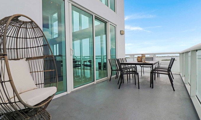 North Bay Village Condo | Roami at Adagio