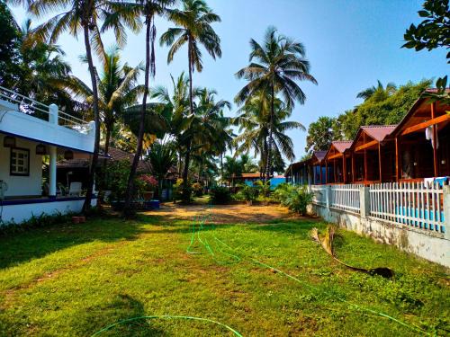 Morjim Hotel | Rock Bite Beach Resort morjim beach