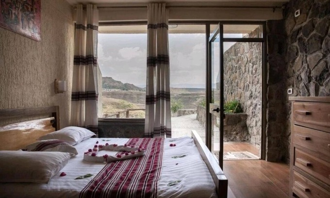 Nifas Silk-Lafto Hotel | Rock Land Guest House
