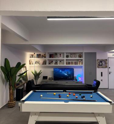 Thessaloniki Apartment | Rock n Roll apartment, downtown