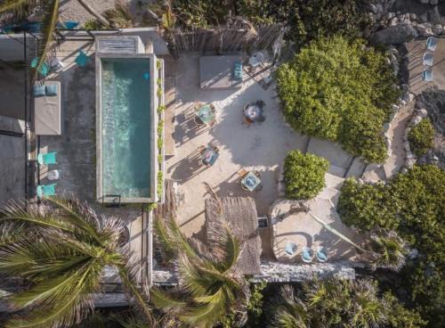 Zona Hotelera House | Rocky Villa in Tulum beach walking distance to papaya project!