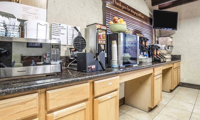 Baker City Hotel | Rodeway Inn Baker City