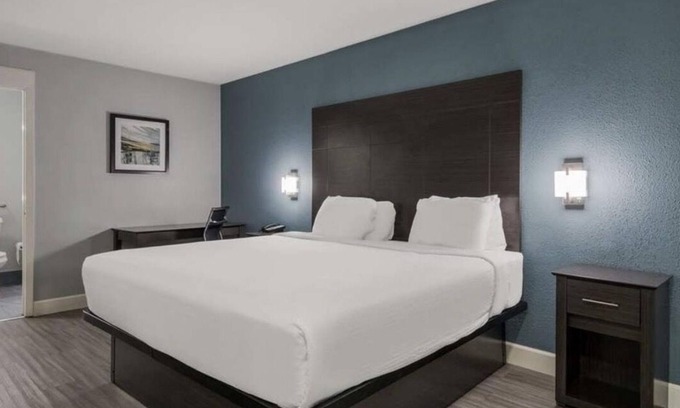 Tobin Hill Hotel | Rodeway Inn San Antonio Downtown