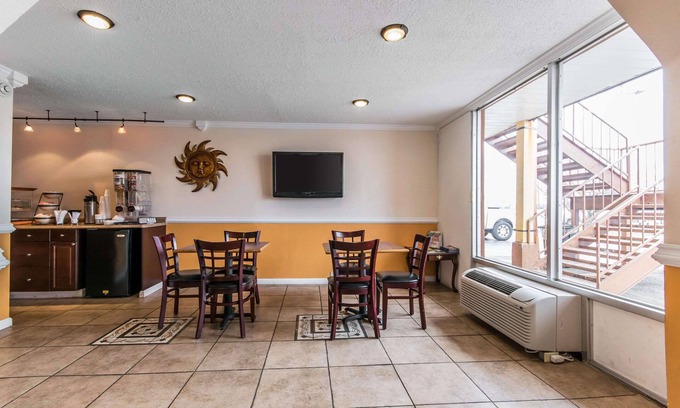 Hopkinsville Hotel | Rodeway Inn
