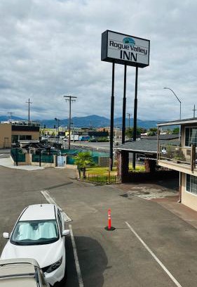 City Center Medford Hotel | Rogue Valley Inn