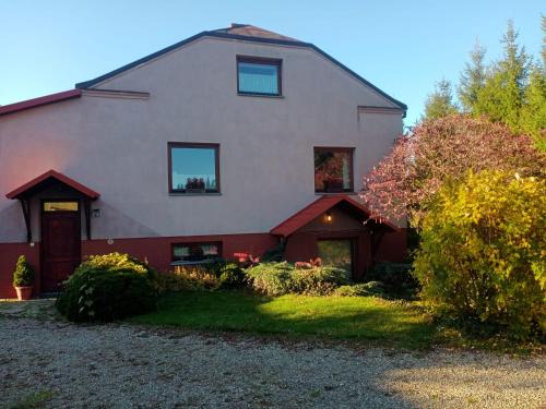Ropica Gorna House | ROKOSZ - Noclegi Beskid Niski