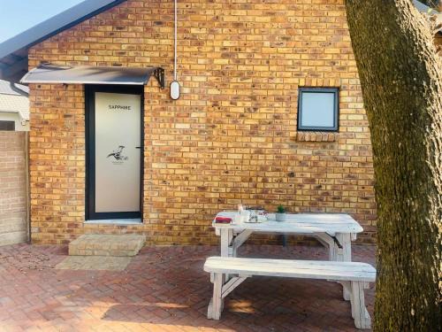 Ekurhuleni Apartment | Rollers Rest Guesthouse