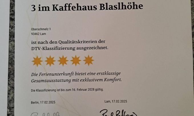 Lam Apartment | Romantic apartment with WLAN and sauna in Lamer Winkel