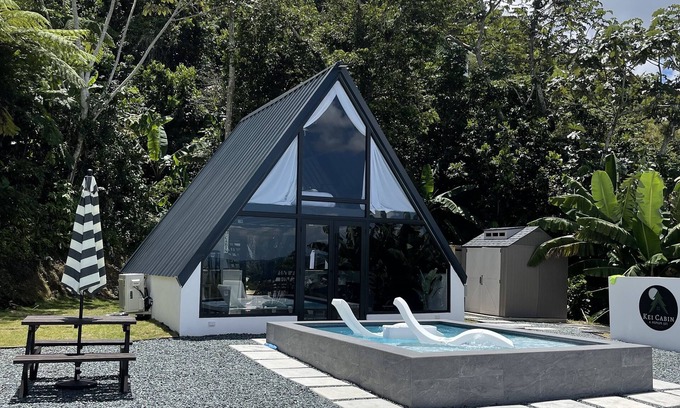 Cayey Cabin | Romantic Cabin with a heated pool and view of the city
