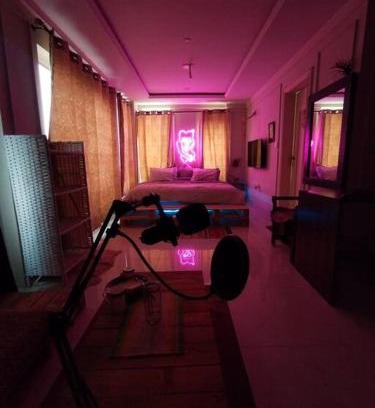 Bahria Town Apartment | Romantic Gateway