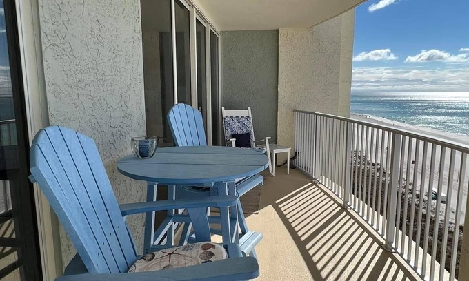 Long Beach Condo | ROMANTIC Gulf Front 1/1 Resort Construction=Discounts RENTING NOW. BEACH is OPEN