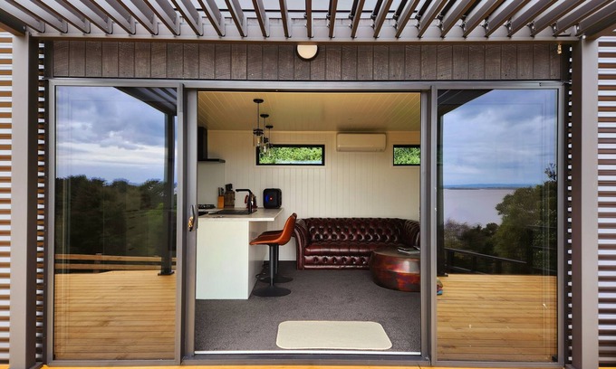 Waerenga Cabin | Romantic Lakeside Cabin. 1 Hour from Auckland CBD. 728a Waikare Rd Te Kauwhata.