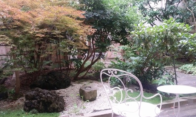 Les Iles Apartment | Romantic Luxurious Ile Saint-Louis Private Garden.