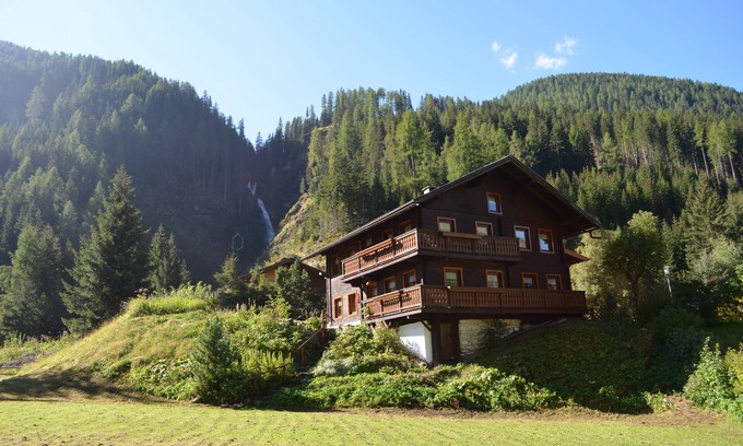 Sankt Jakob in Defereggen Ski Chalet | Romantic mountain chalet in idyllic location behind the waterfall at St Jakob