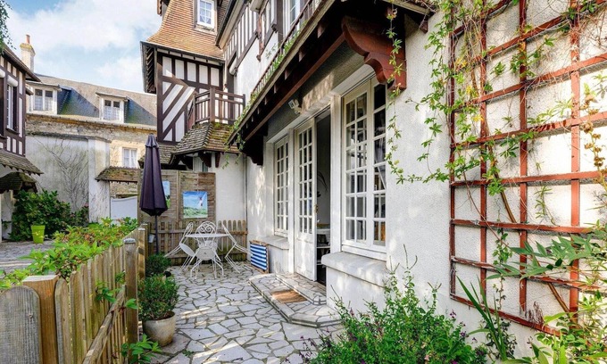 Isigny-sur-Mer Apartment | Romantic Stay, Isigny-sur-Mer