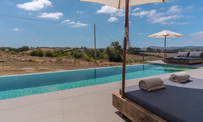 Ferrel Villa | Romantic suite for 2 with swimming pool