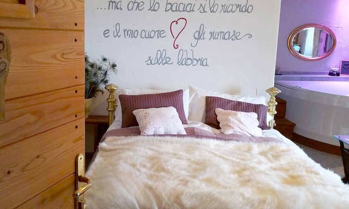 Excenex Apartment | Romantic Suite with Jacuzzi and private balcony with view