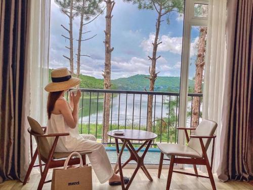 Da Lat Hotel | Romeo & Juliet's Hồ Tuyền Lâm Dalat