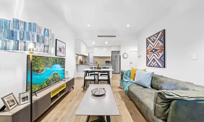 Newtown Apartment | Rooftop 2 Bed Apt With Terrace at Newtown | MHS