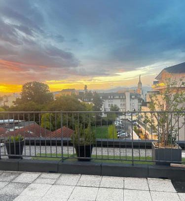 Dufau-Tourasse Apartment | Rooftop panoramique avec vue sur les Pyrenees