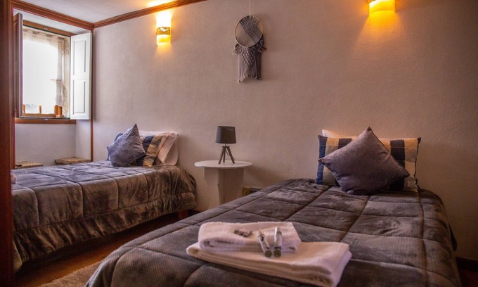 Sortelha Apartment | Room 'Cabeça Da Velha' with Mountain View, Wi-Fi and Air Conditioning