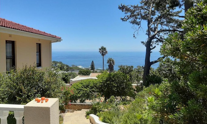 Camps Bay House | Room for 2 in Camps Bay
