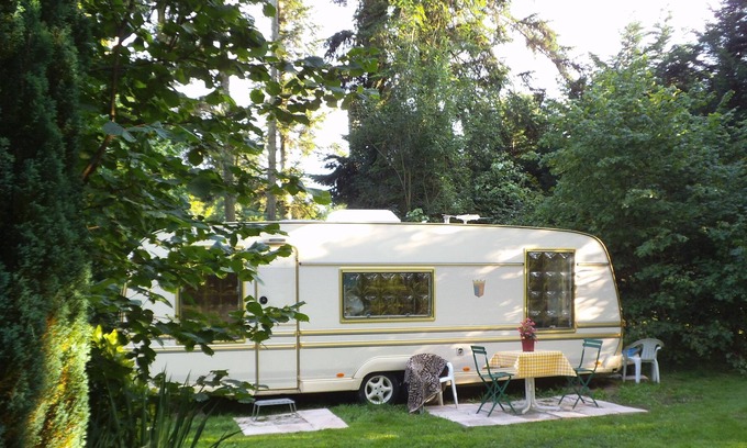 Wassy House | Room in dormitory caravan