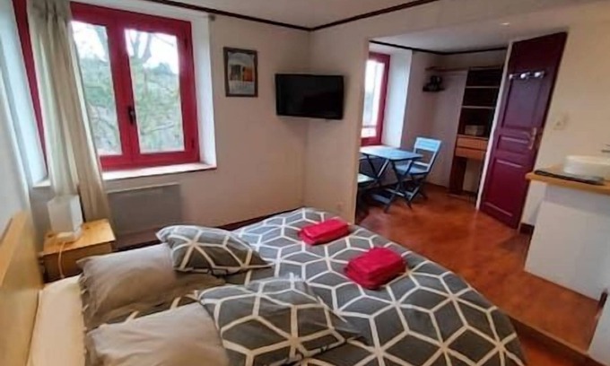 Cazals-des-Bayles House | Room, le Frêne, with swimming pool, Mountain View near Mirepoix, Ariège