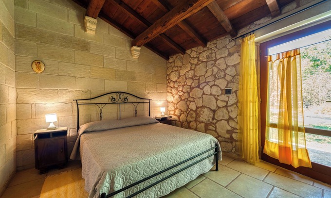 Vernole Apartment | Room 'Masseria Copertini - Angelo' with Wi-Fi and Air Conditioning